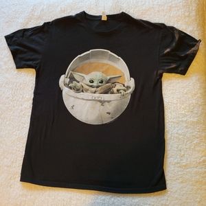 Men's Large Baby Yoda Mandalorian Tee T-shirt